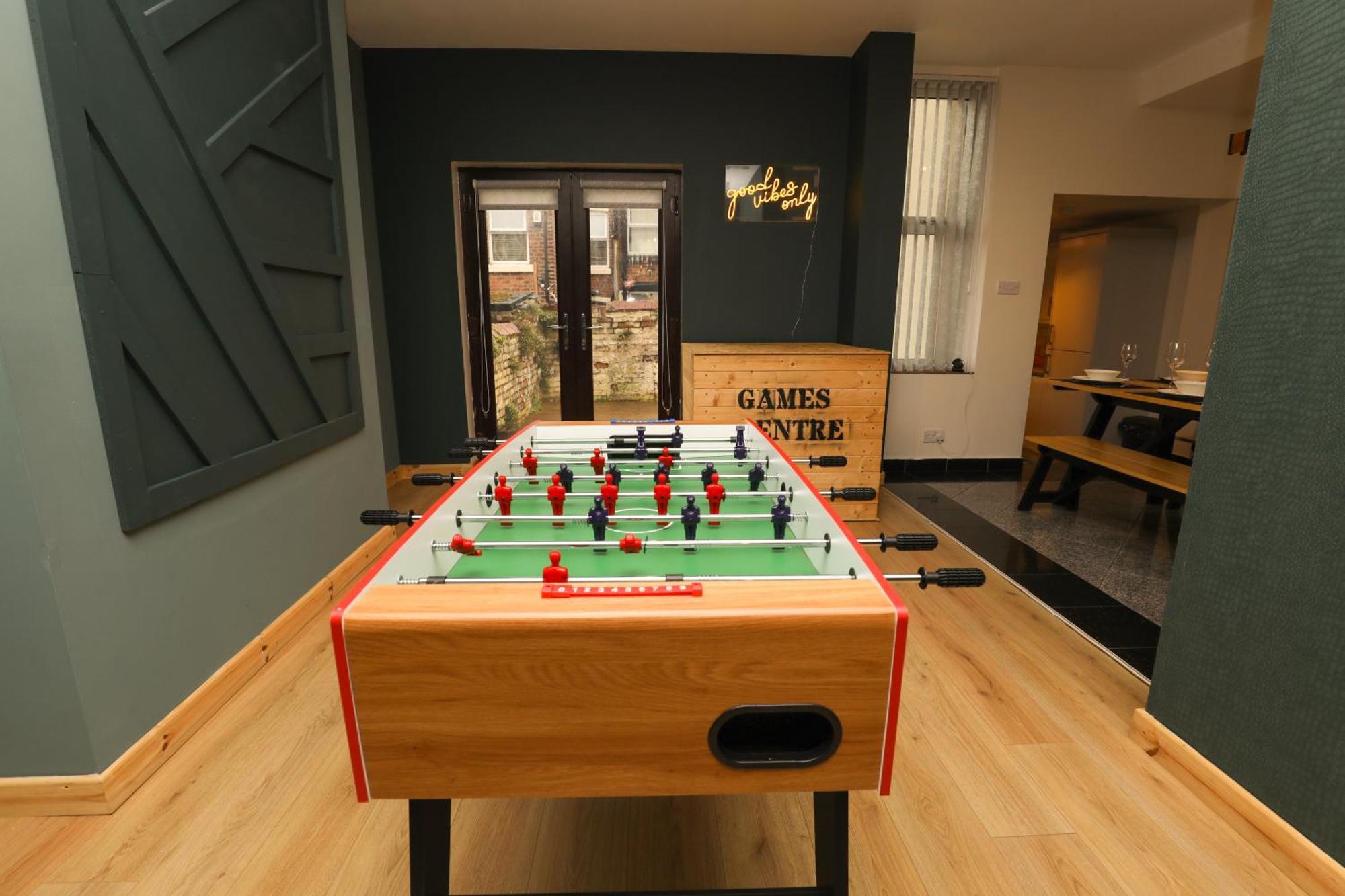Anfield Luxe Retreat - Stylish Stay With Parking - Steps From Stadium - Short Drive To City Centre Liverpool Extérieur photo