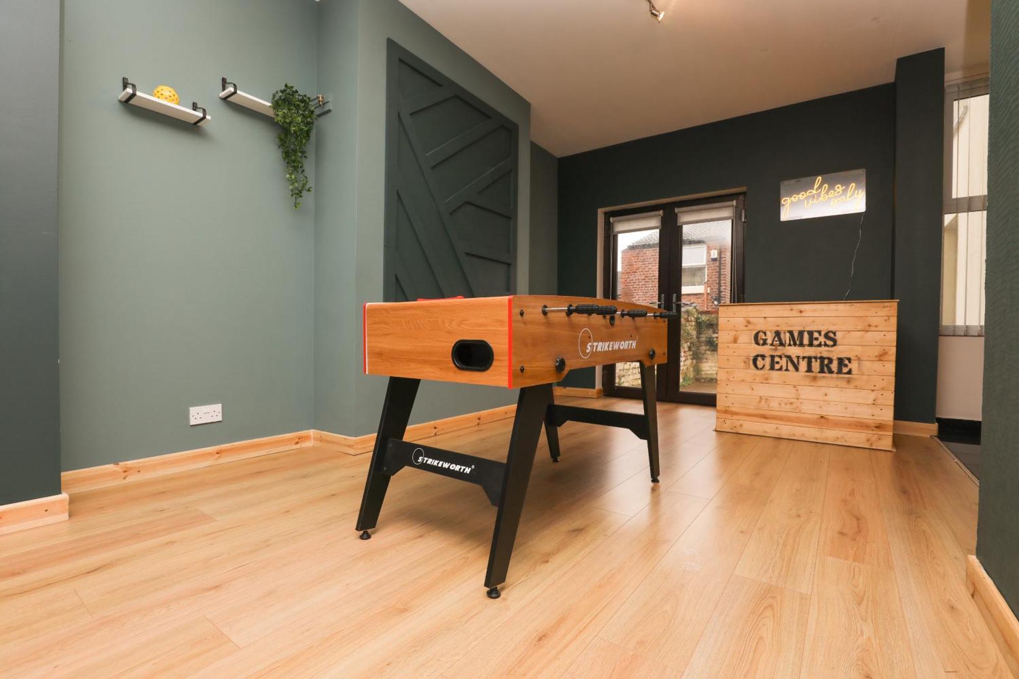 Anfield Luxe Retreat - Stylish Stay With Parking - Steps From Stadium - Short Drive To City Centre Liverpool Extérieur photo